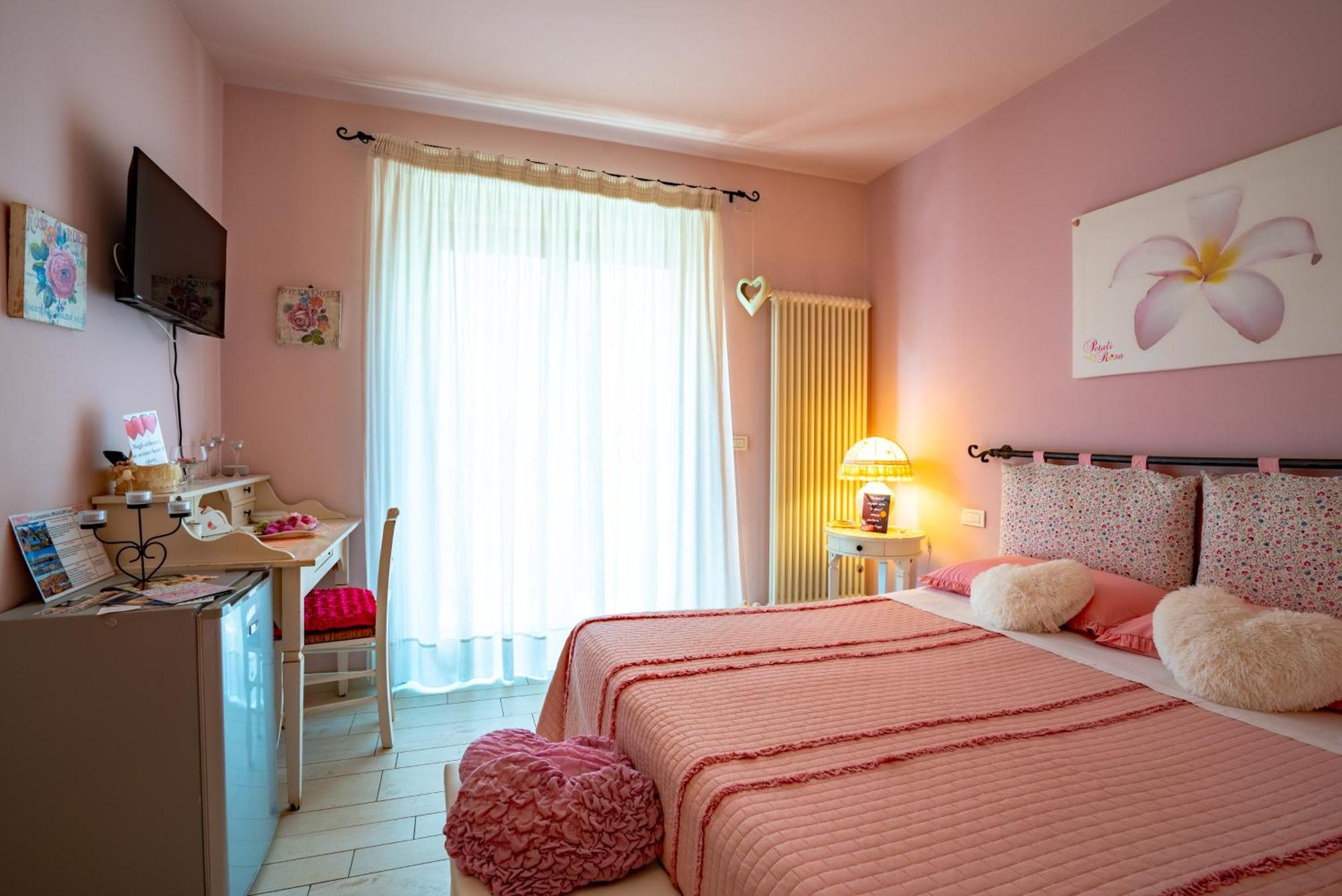 Petali Rosa Bed & Breakfast Polignano a Mare Bagian luar foto